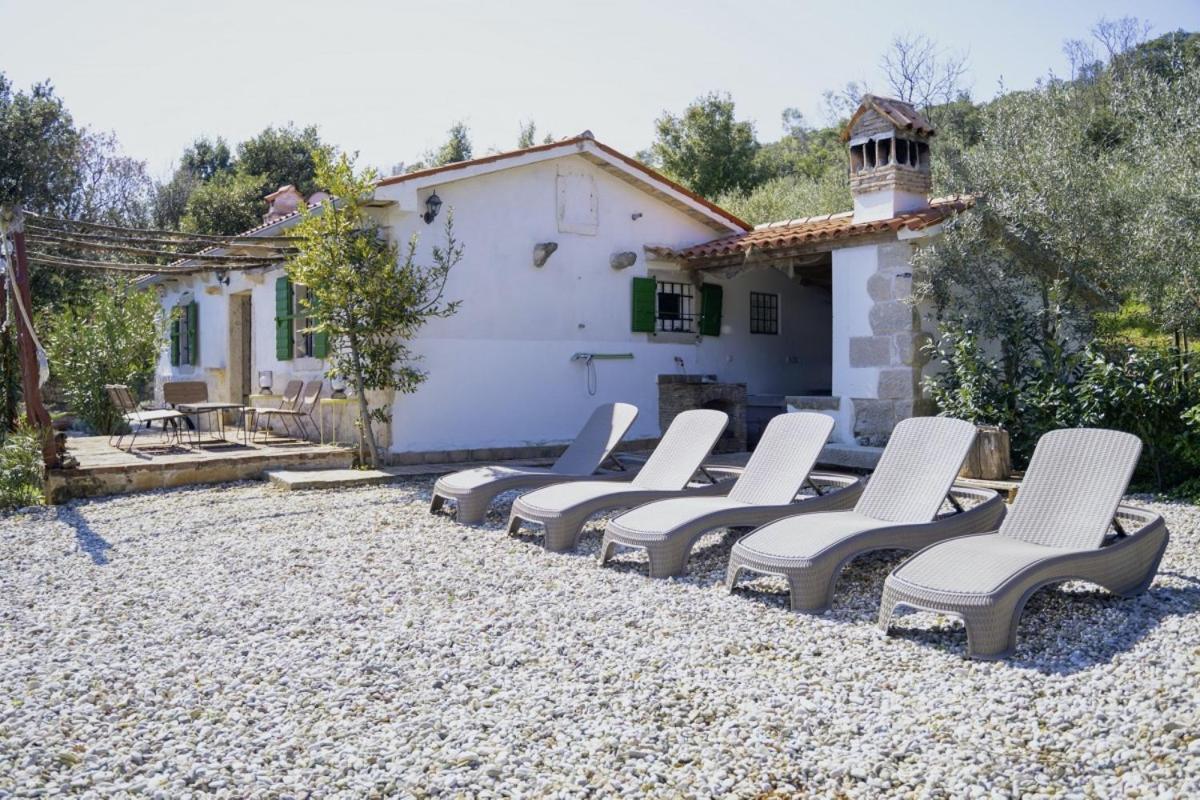 Roinizza In Prtlog Vila Labin  Exterior foto