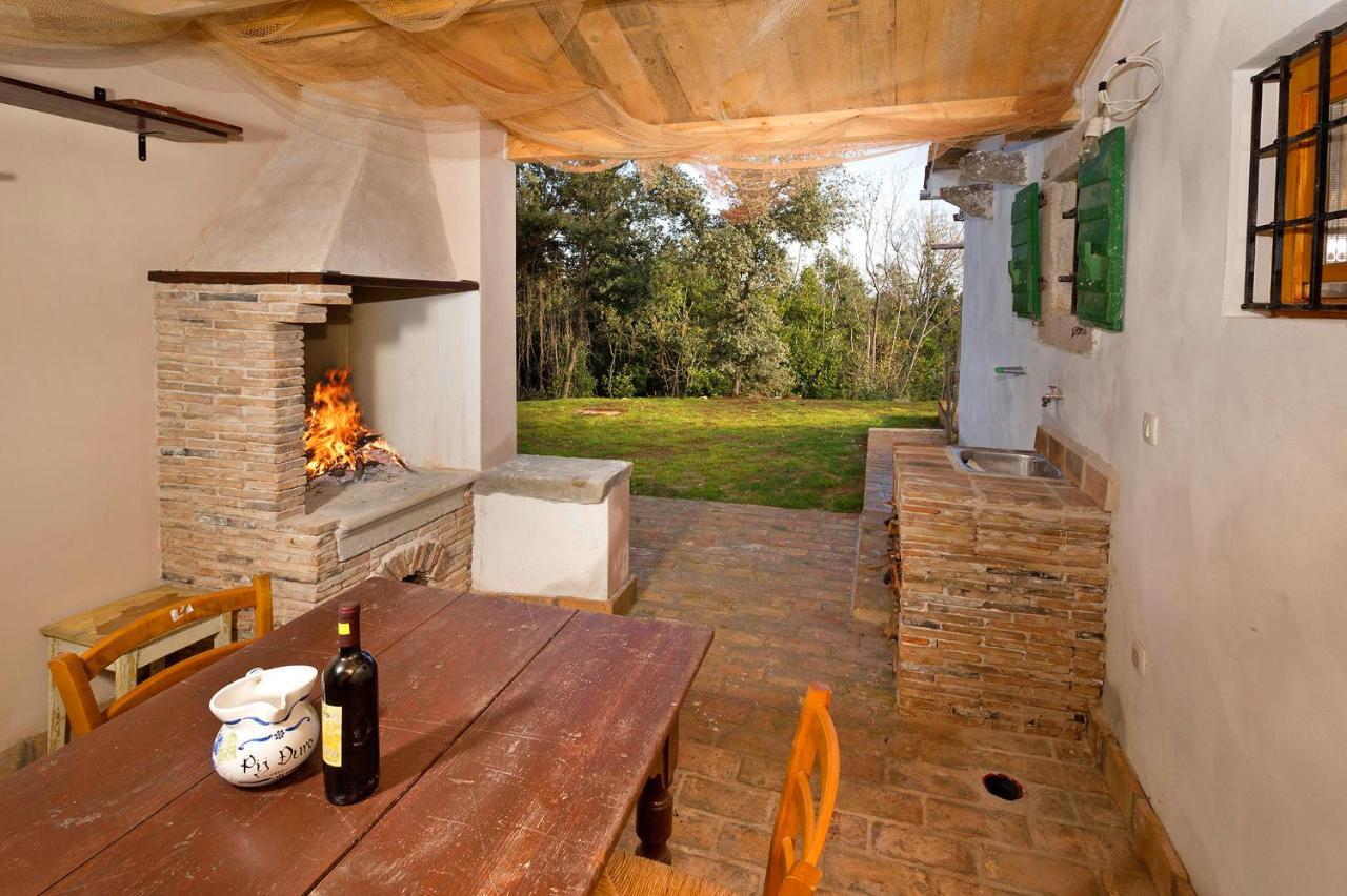 Roinizza In Prtlog Vila Labin  Exterior foto