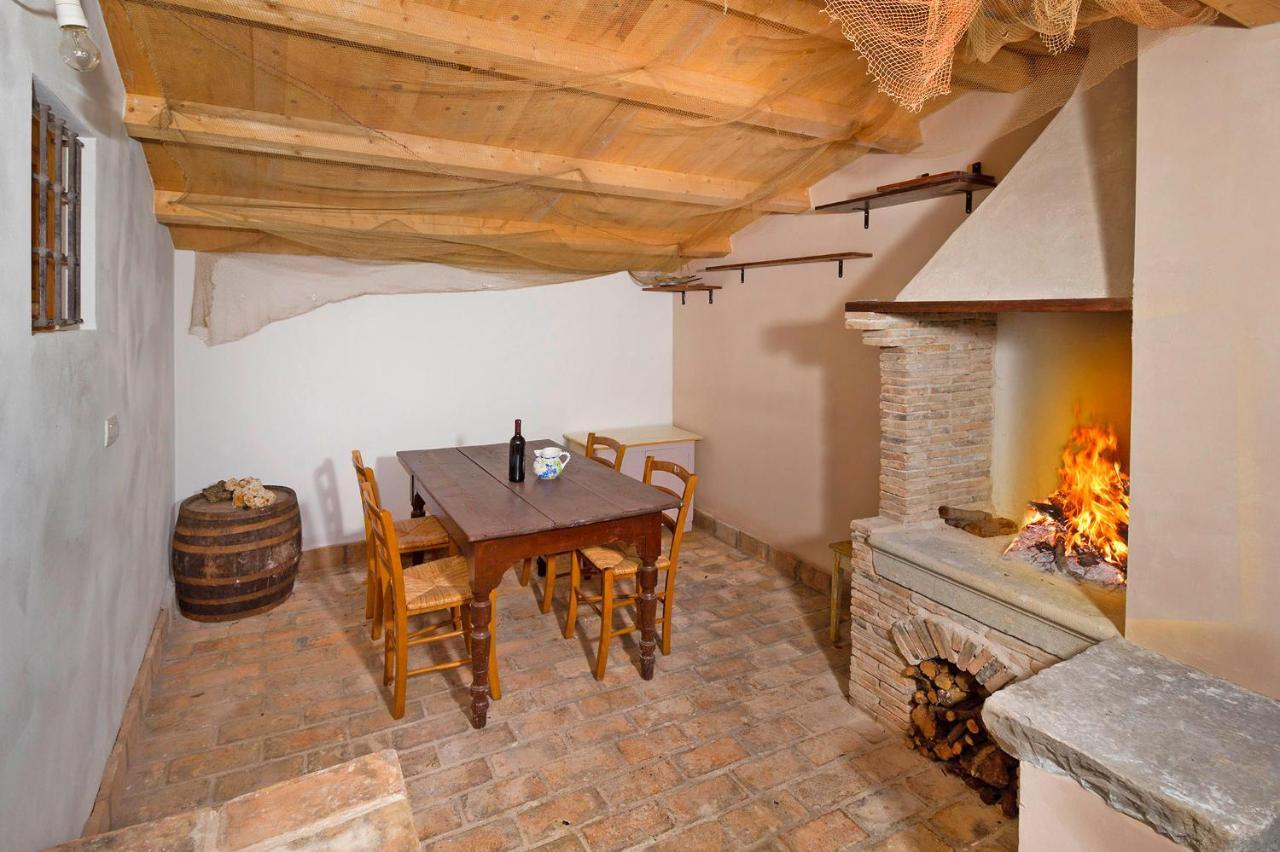 Roinizza In Prtlog Vila Labin  Exterior foto